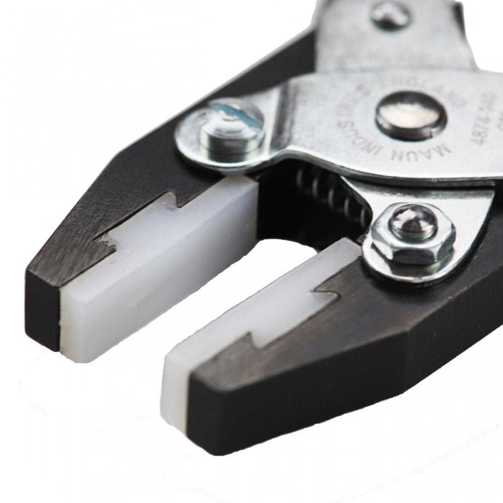 Maun Flat Nose Soft Nylon Jaws Plier 140mm