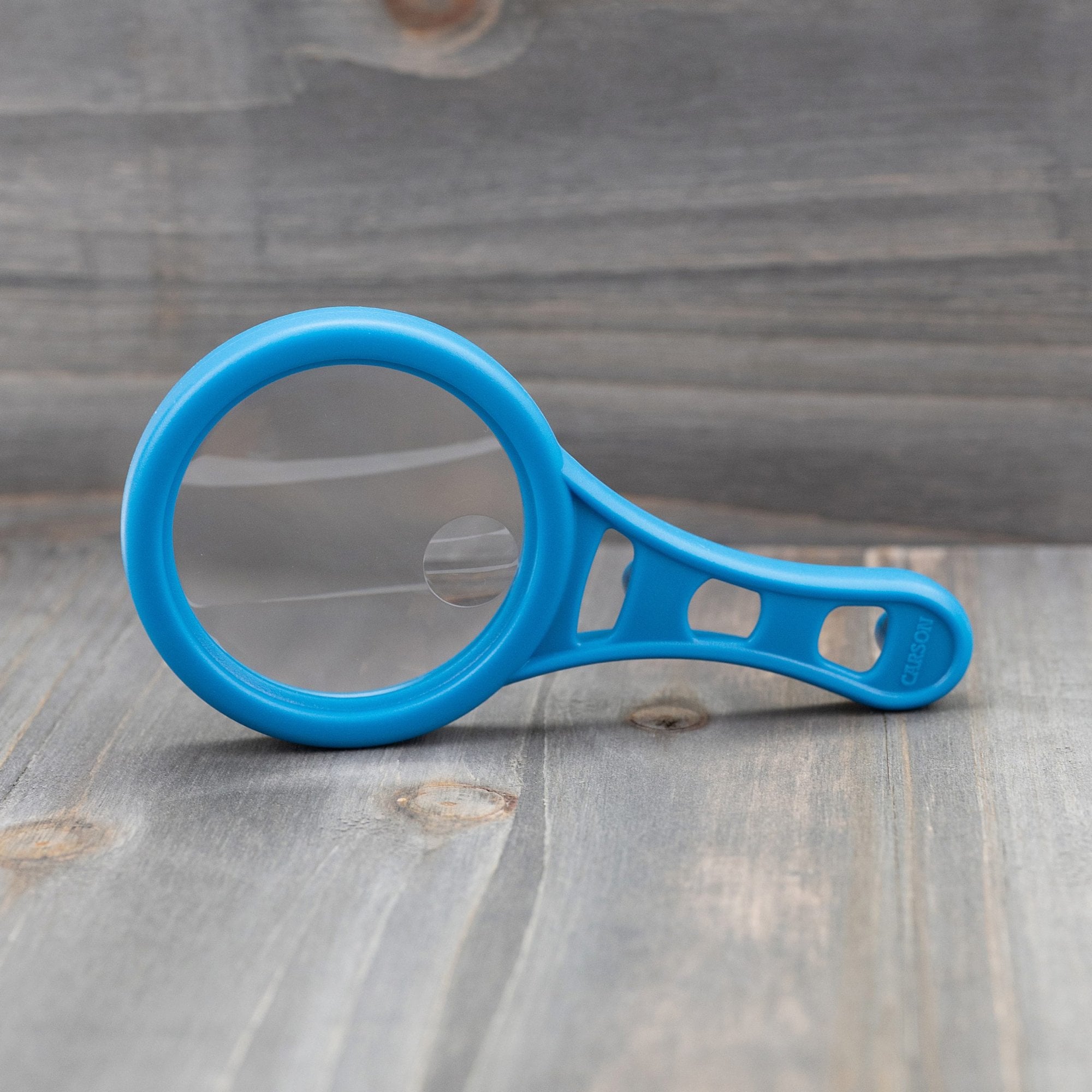 Carson Magnetic Magnifying Glass Light Blue