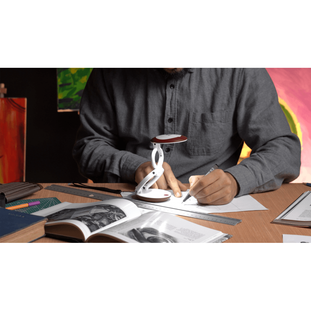 YoYo Magnifying Lamp