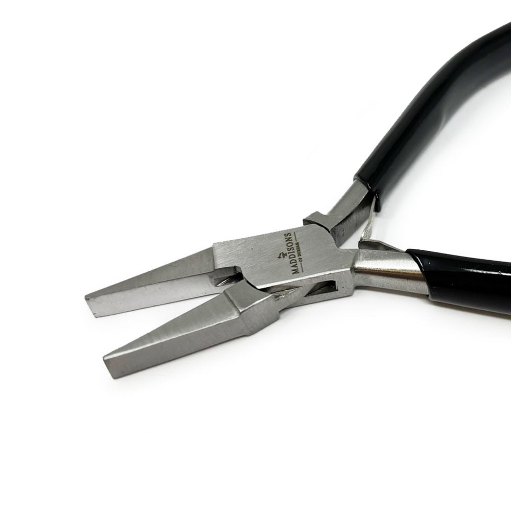 Flat Nose Pliers with Smooth Jaws, 130mm