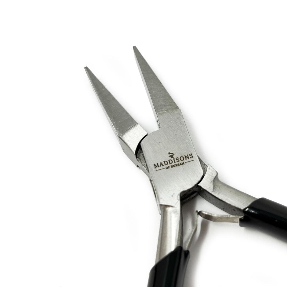 Flat Nose Pliers with Smooth Jaws, 130mm