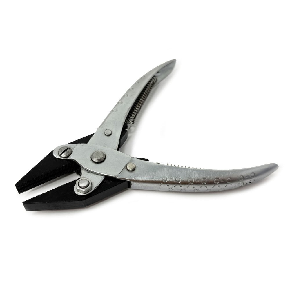Flat Nose Parallel Action Plier with Serrated Jaws (140mm)
