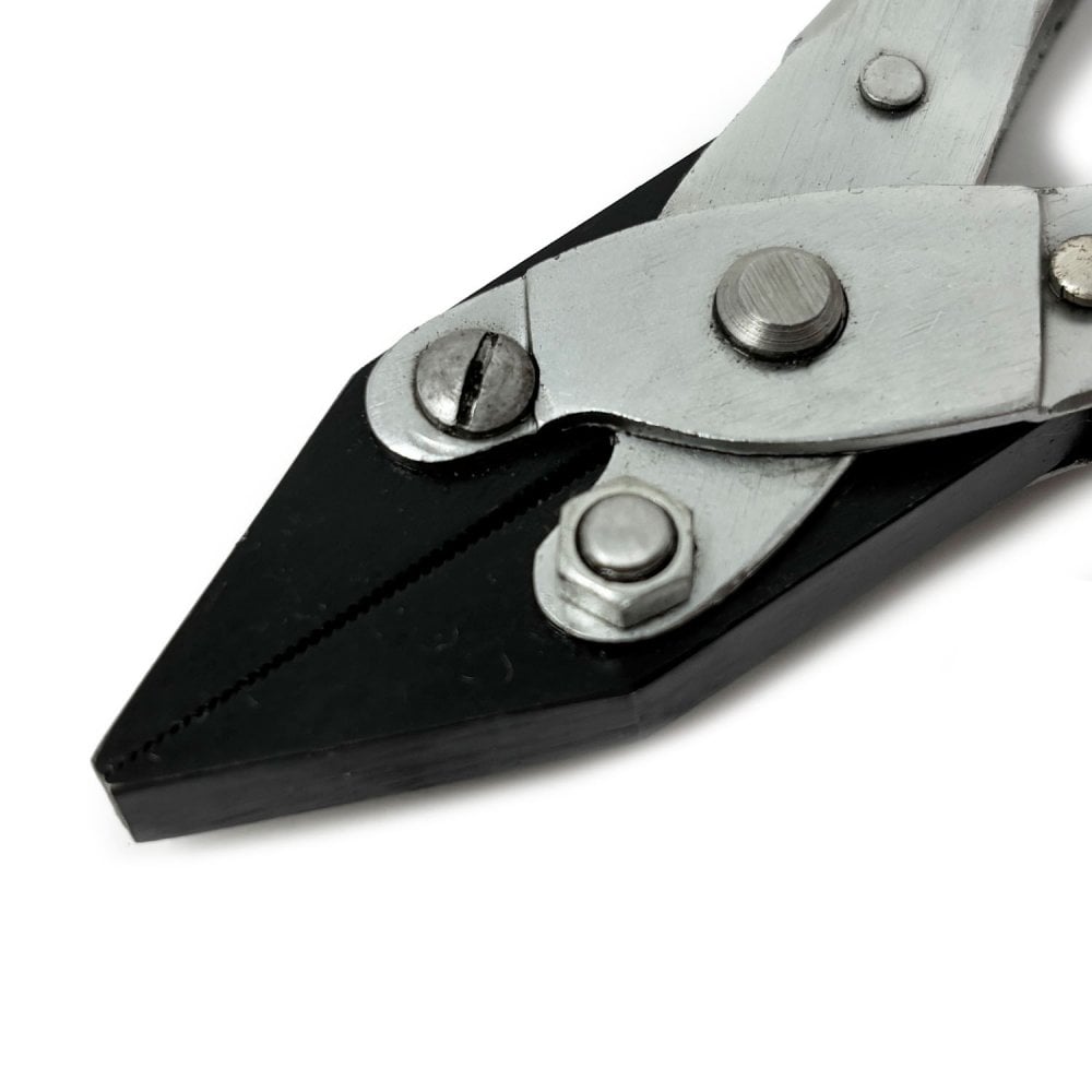 Flat Nose Parallel Action Plier with Serrated Jaws (140mm)