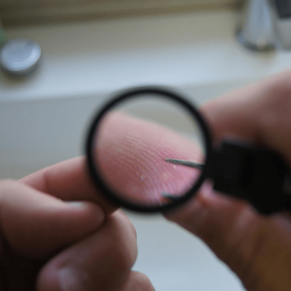 Lifemax LED Tweezers with Magnifier