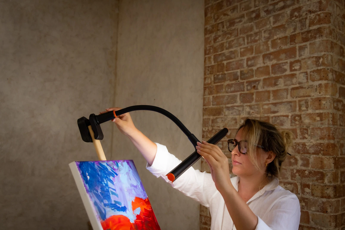Easel Lamp Go