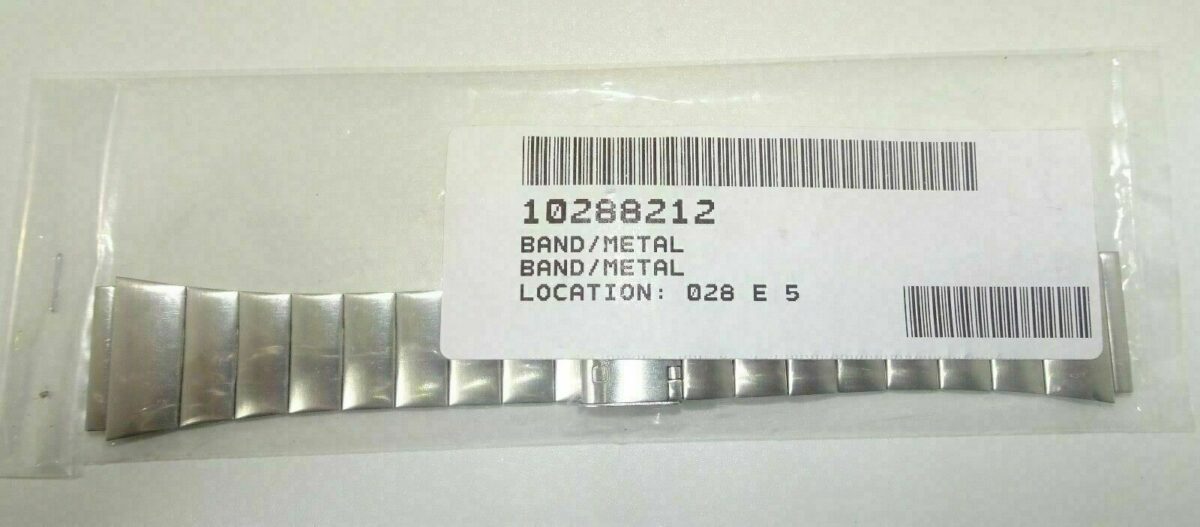 Genuine Casio Silver Strap 10288212 Stainless Steel DBC 1500 DBC 3000 CMD 40F 192816068762 4 - Maddisons UK
